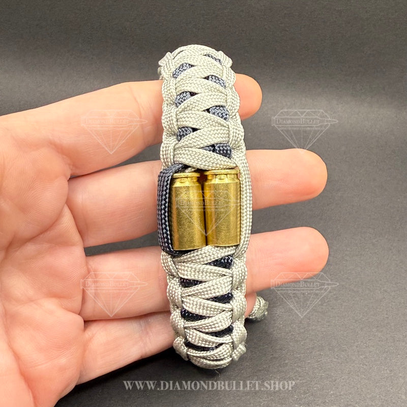 Armband mit zwei 9mm Patronen