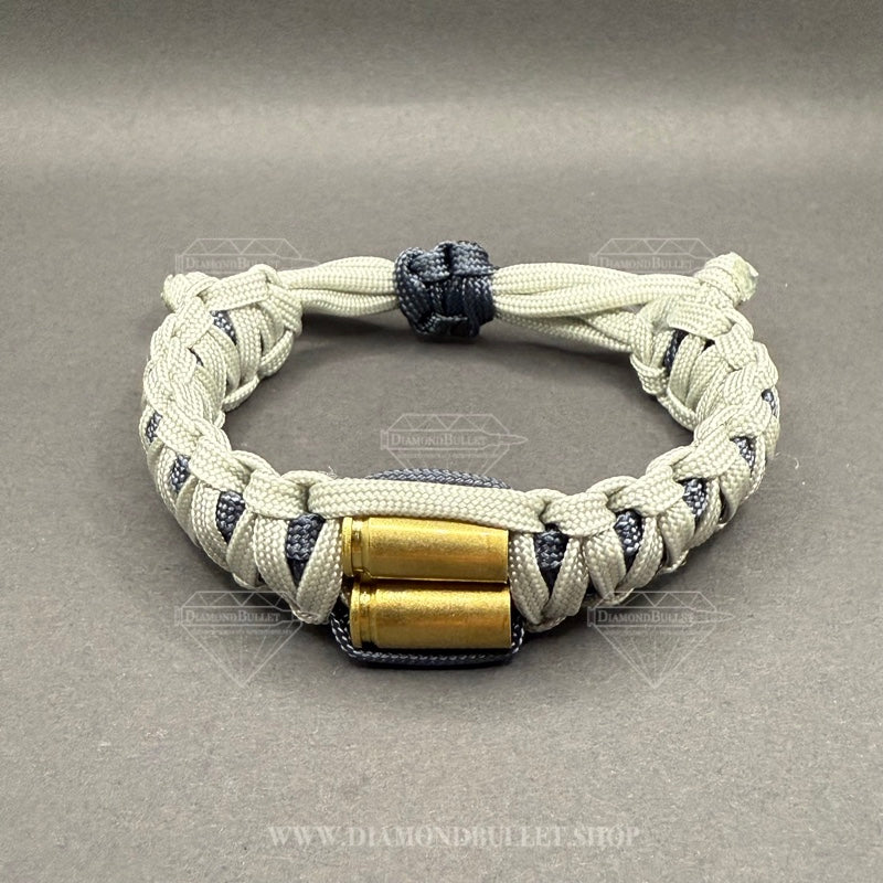 Armband mit zwei 9mm Patronen