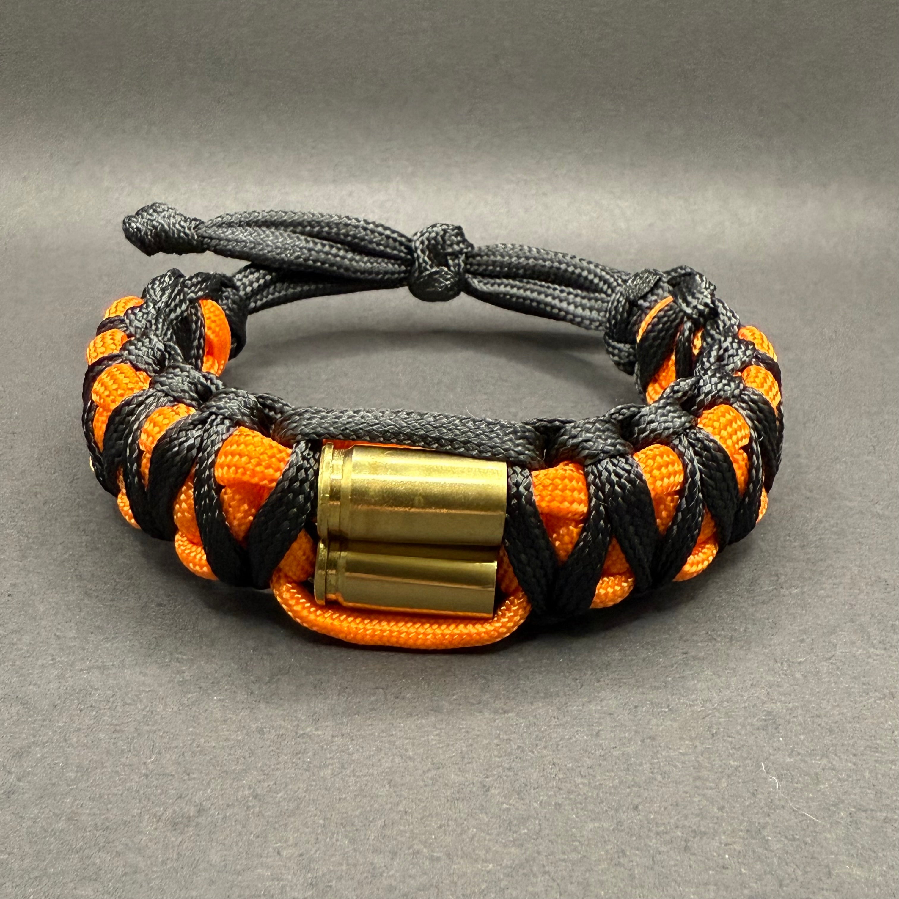 Armband mit zwei 9mm Hülsen