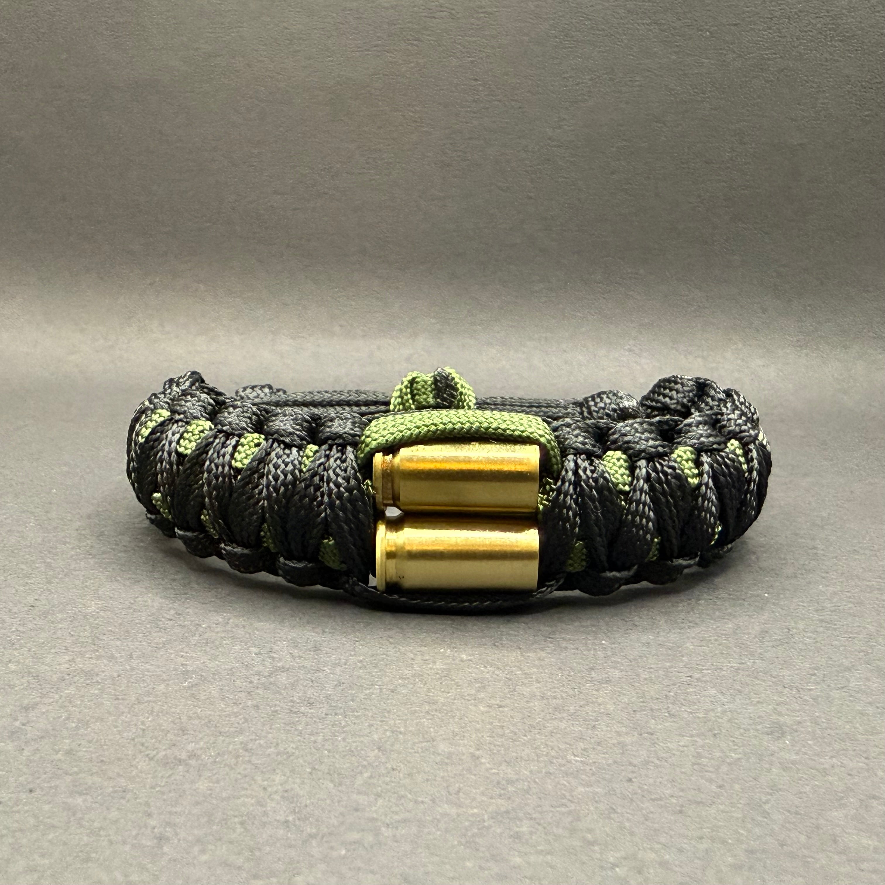 Armband mit zwei 9mm Patronen